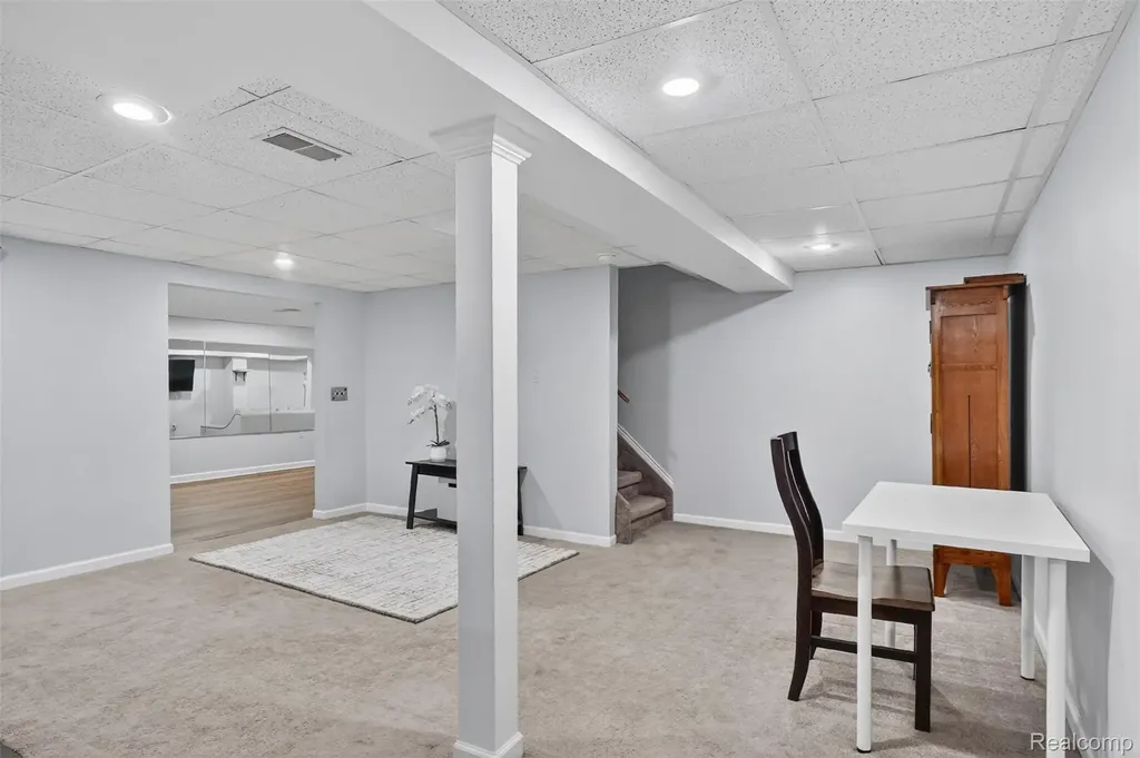 46582 Middle Brook Drive Macomb Township MI 48044