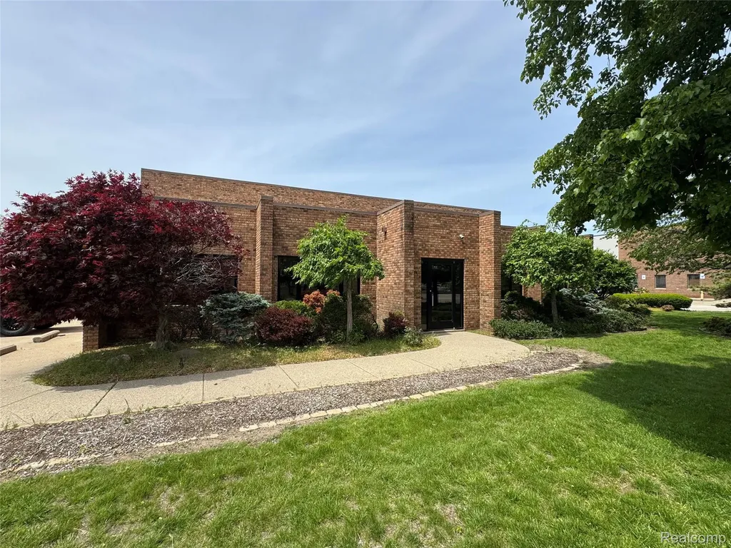 1955 Bellingham Drive Troy City MI 48083