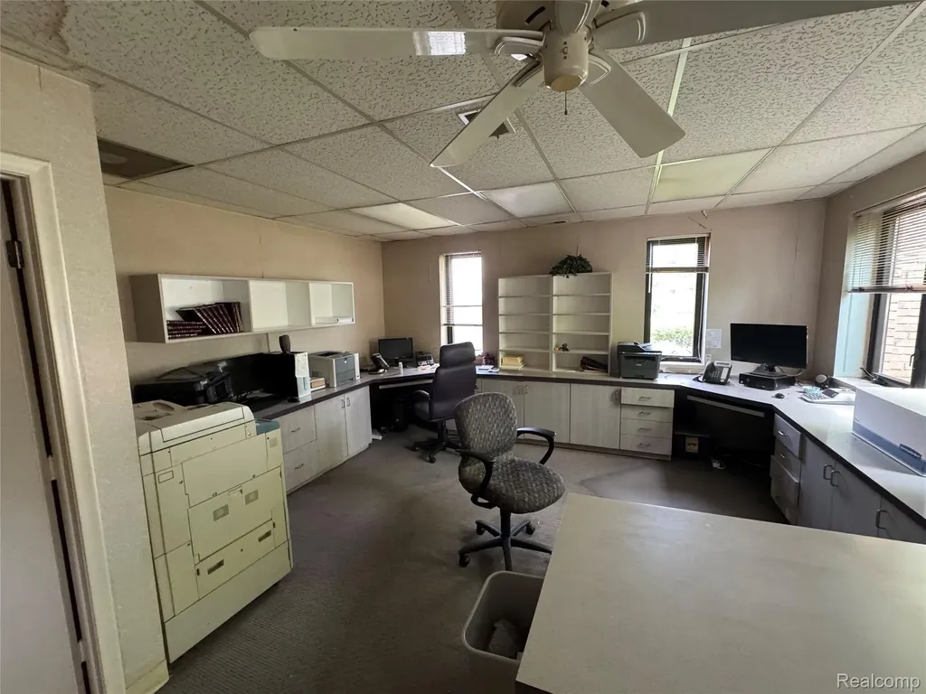 1955 Bellingham Drive Troy City MI 48083