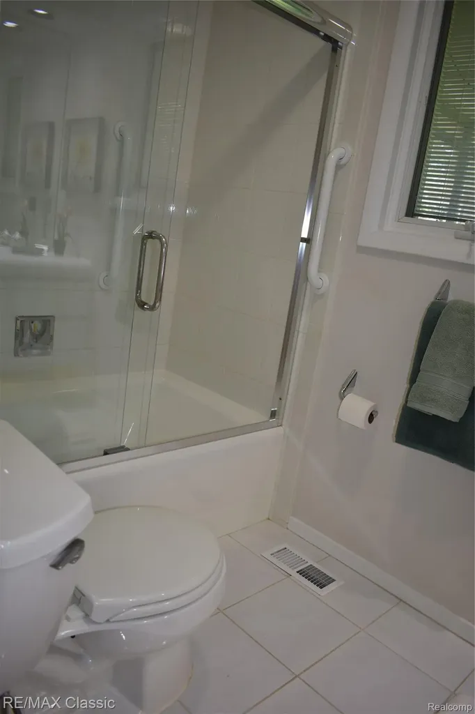 41147 S Mcmahon Circle Novi City MI 48375