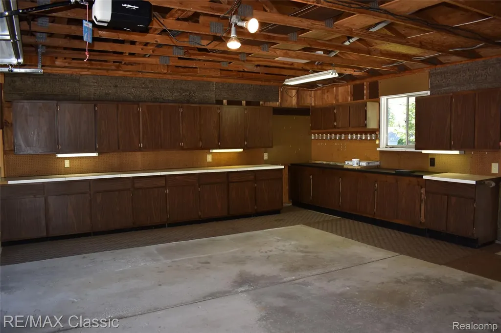 41147 S Mcmahon Circle Novi City MI 48375