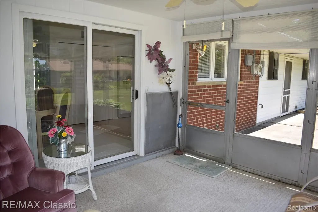 41147 S Mcmahon Circle Novi City MI 48375