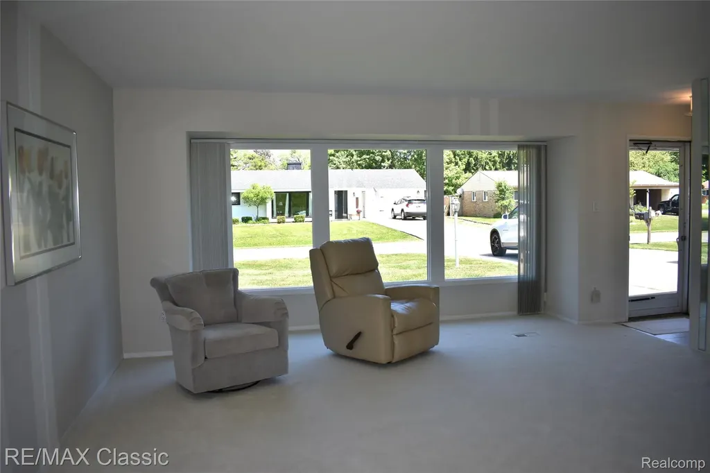 41147 S Mcmahon Circle Novi City MI 48375