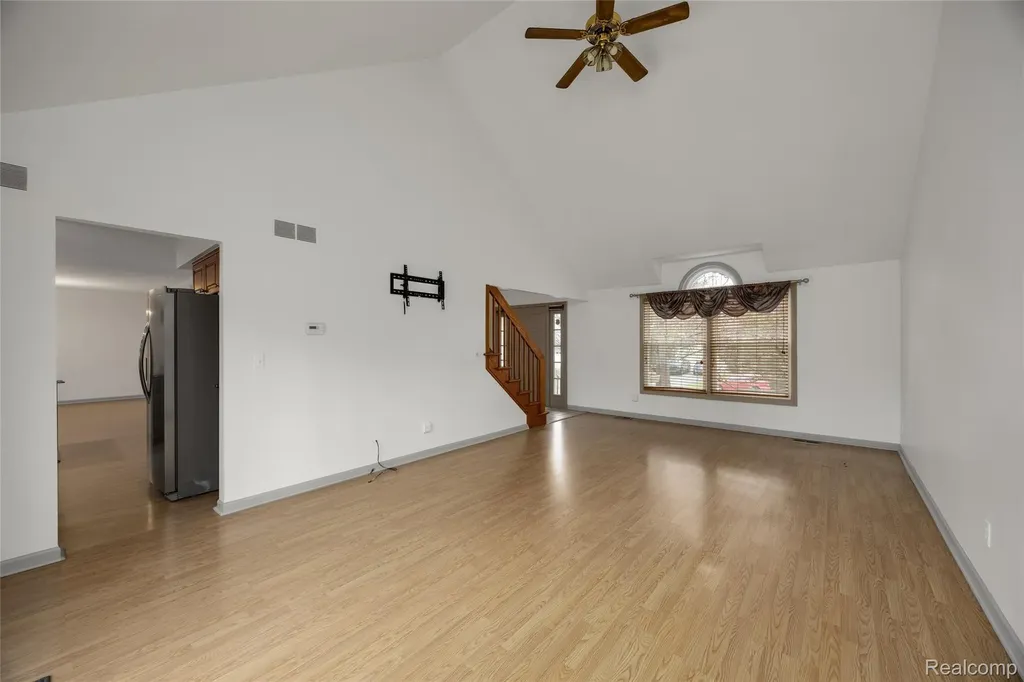 360 Arbor Pine Drive Brandon Charter Township MI 48462
