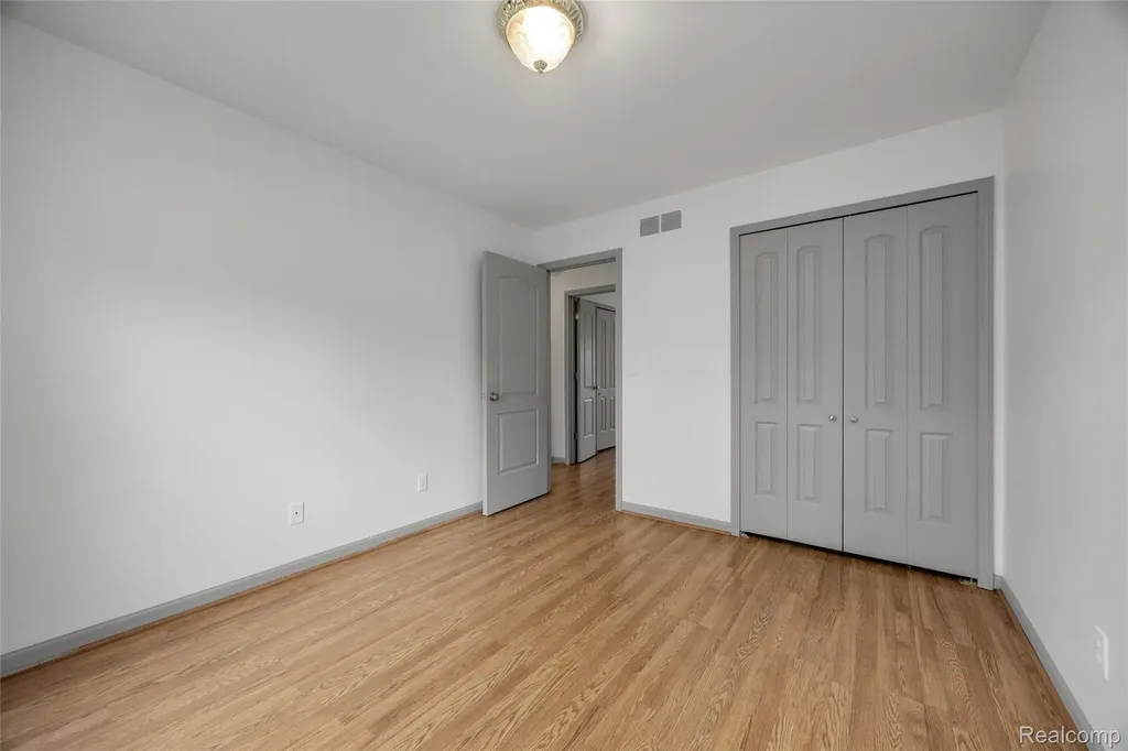 360 Arbor Pine Drive Brandon Charter Township MI 48462