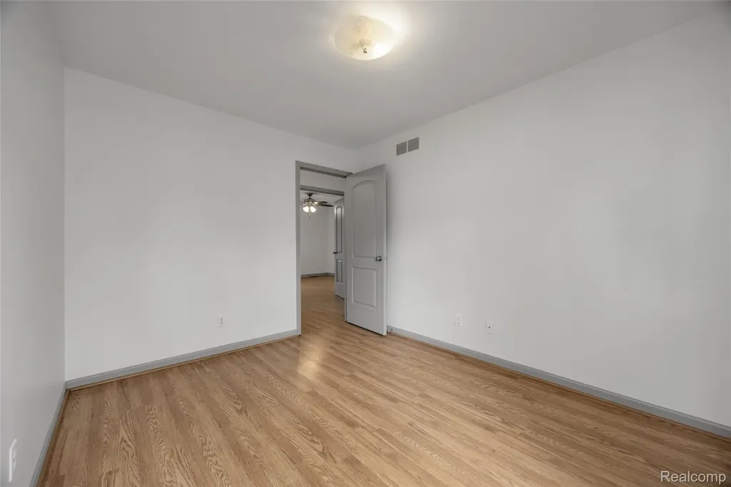 360 Arbor Pine Drive Brandon Charter Township MI 48462