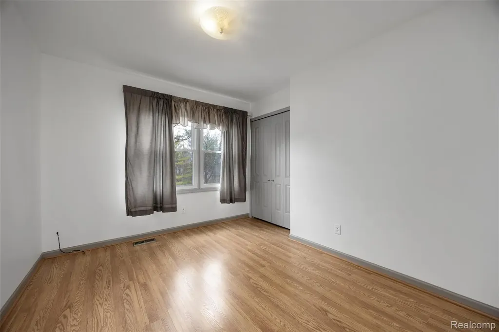 360 Arbor Pine Drive Brandon Charter Township MI 48462