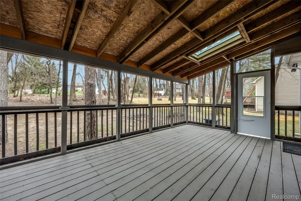 360 Arbor Pine Drive Brandon Charter Township MI 48462