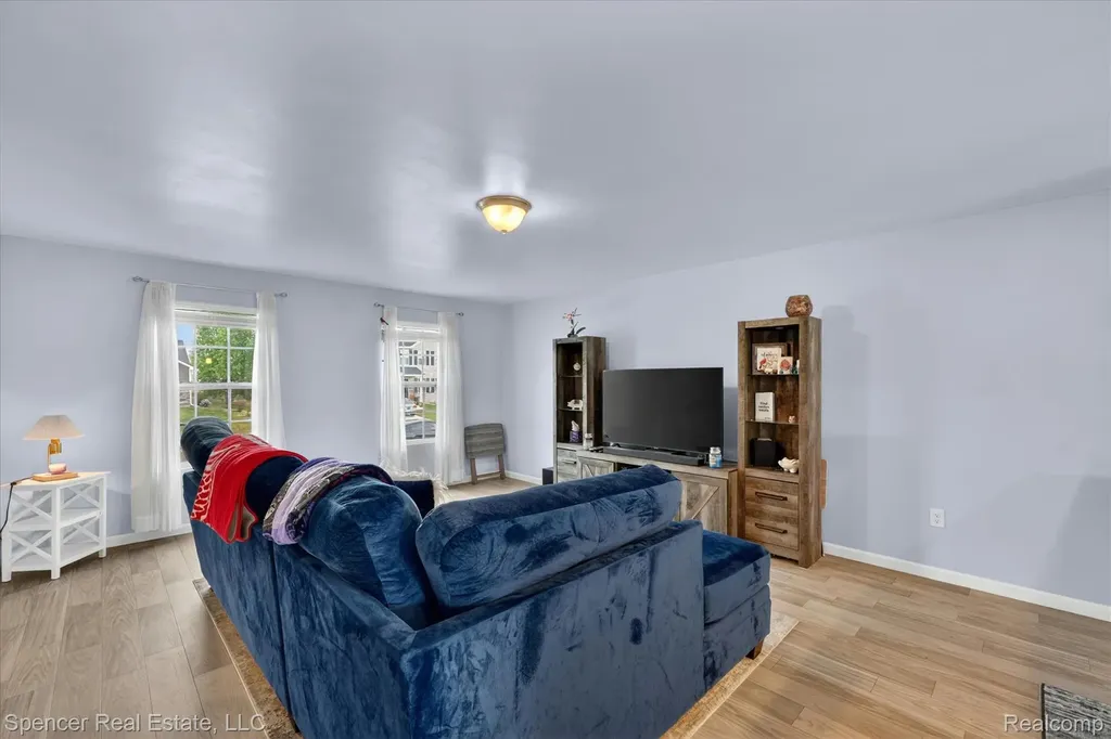 1110 Lancaster Street Lapeer City MI 48446