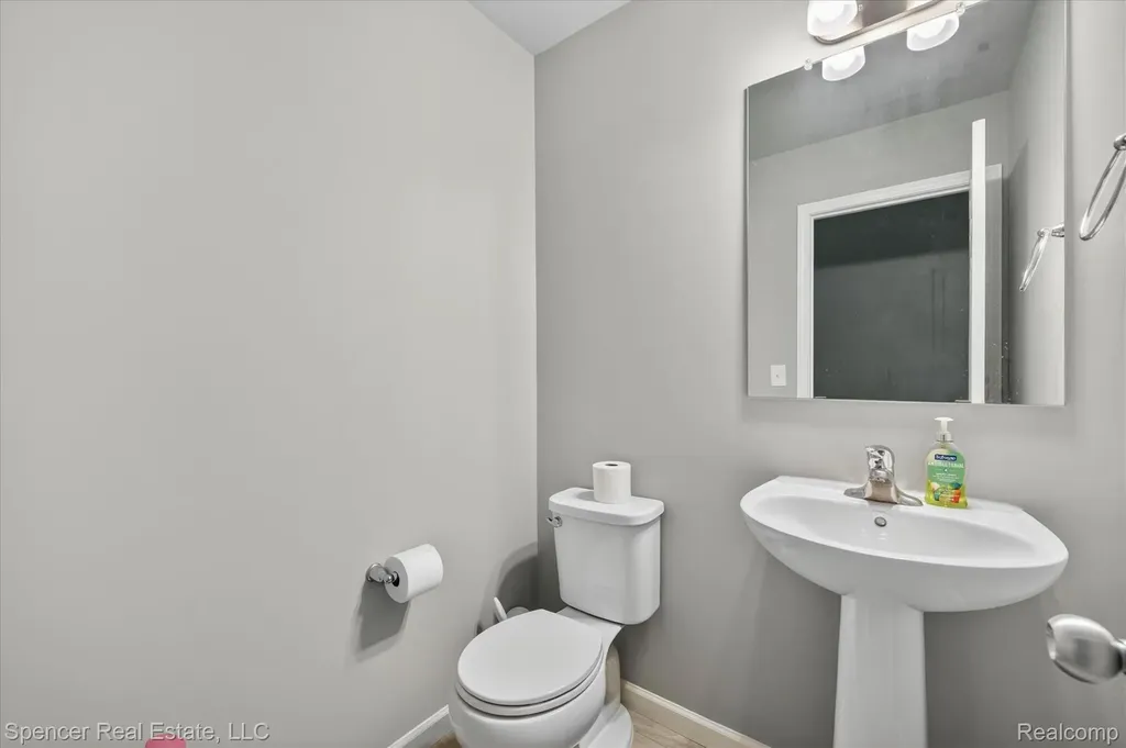 1110 Lancaster Street Lapeer City MI 48446