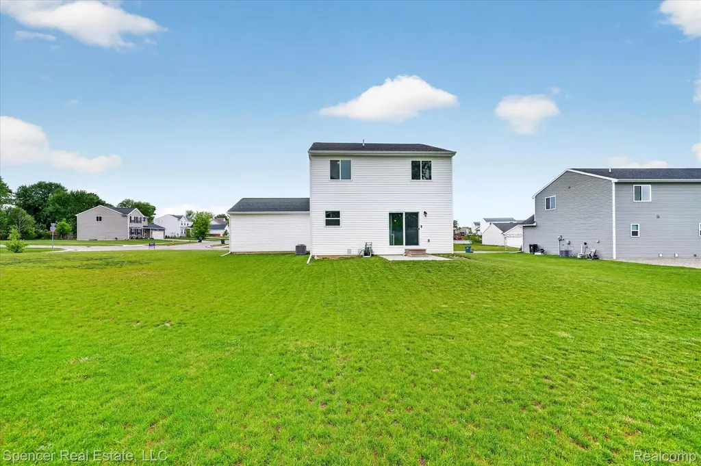 1110 Lancaster Street Lapeer City MI 48446