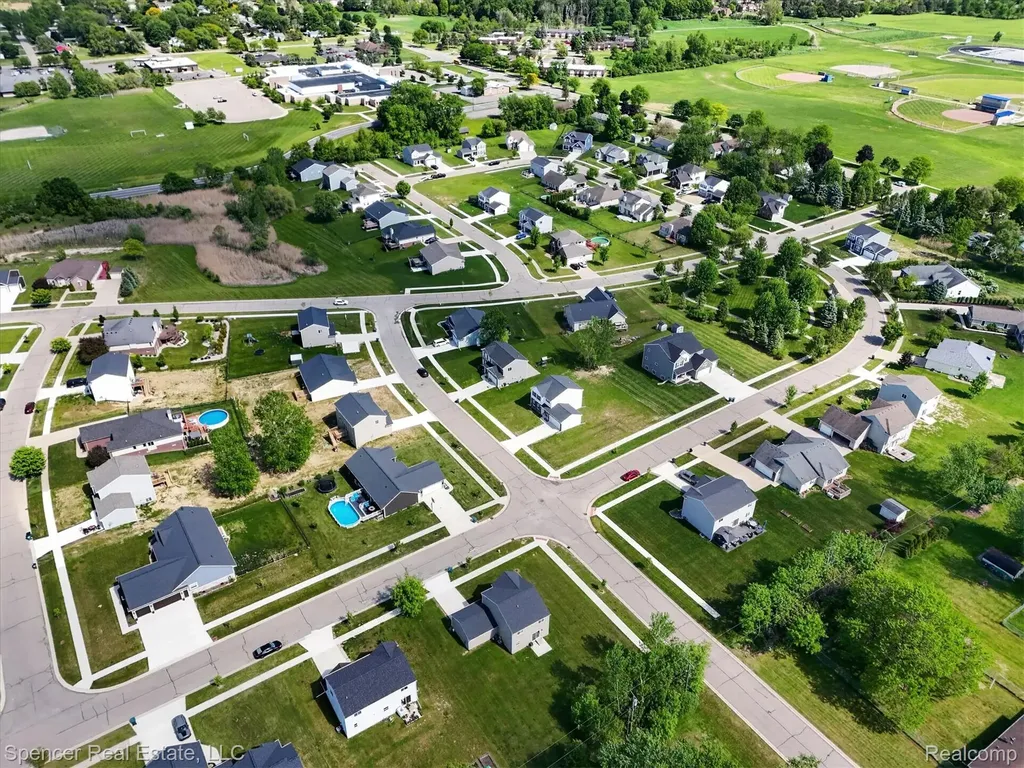 1110 Lancaster Street Lapeer City MI 48446