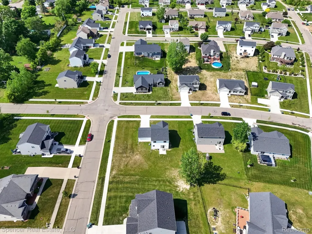1110 Lancaster Street Lapeer City MI 48446