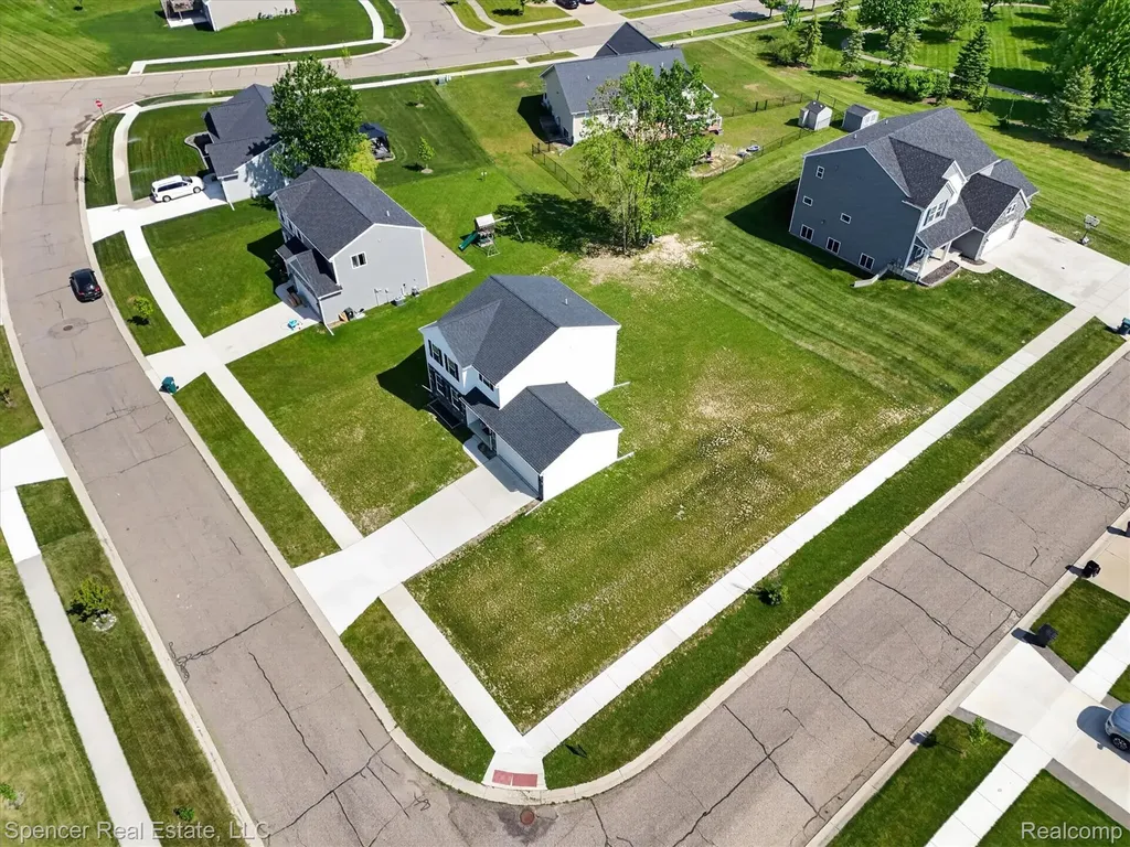 1110 Lancaster Street Lapeer City MI 48446