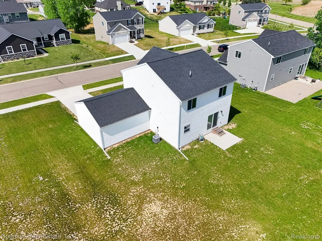 1110 Lancaster Street Lapeer City MI 48446