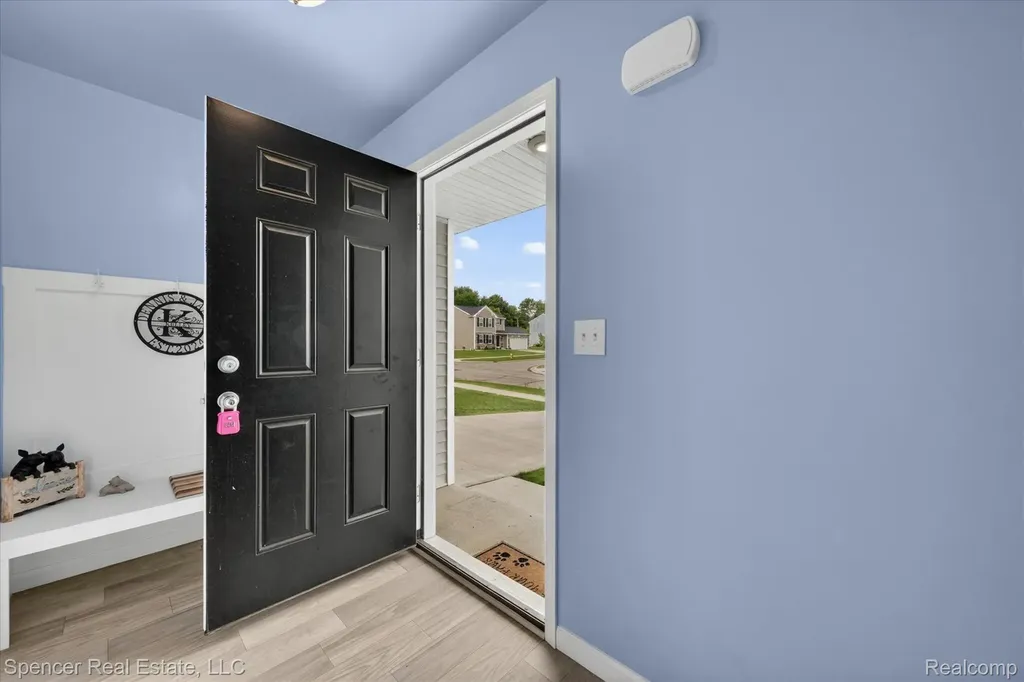 1110 Lancaster Street Lapeer City MI 48446