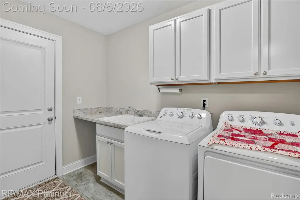 465 Hosta Marion Township MI 48843