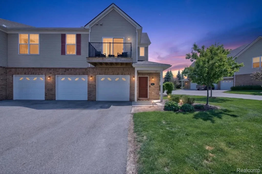 9988 Ridge Run Street Hartland Township MI 48855
