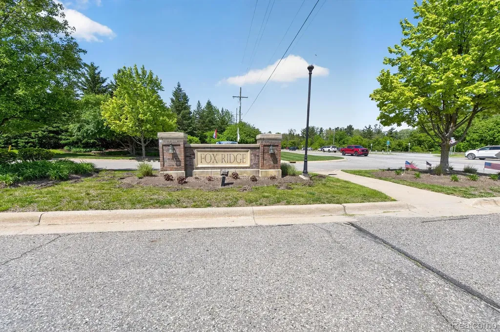 9988 Ridge Run Street Hartland Township MI 48855