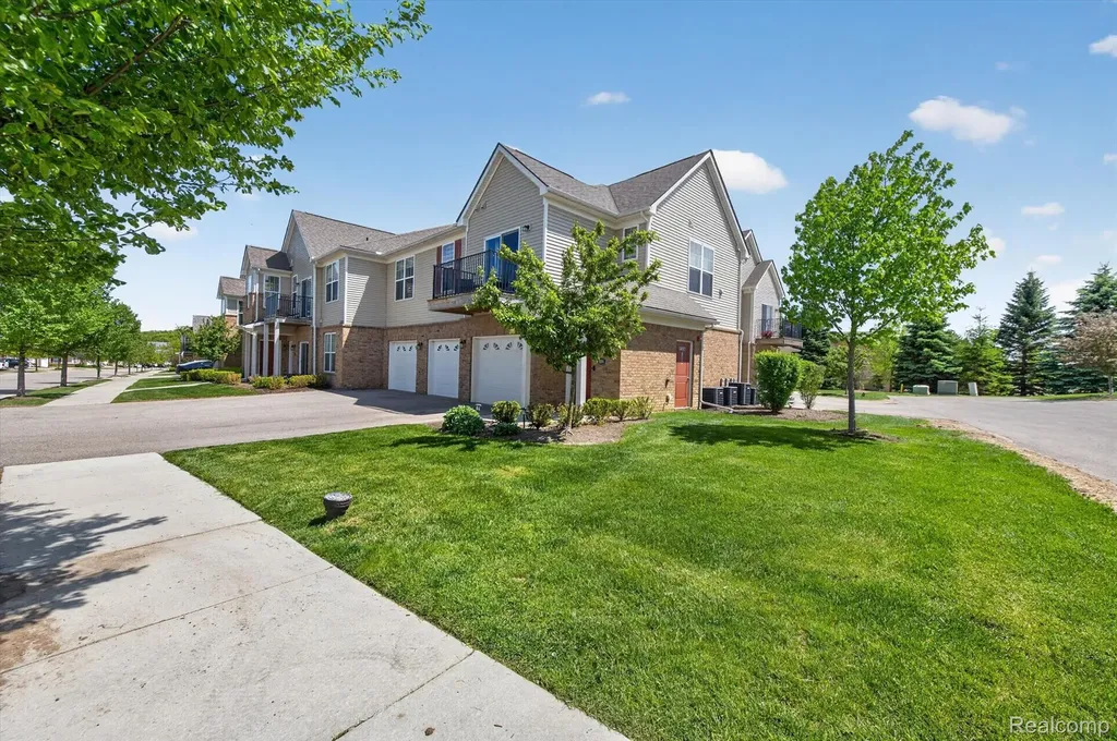 9988 Ridge Run Street Hartland Township MI 48855