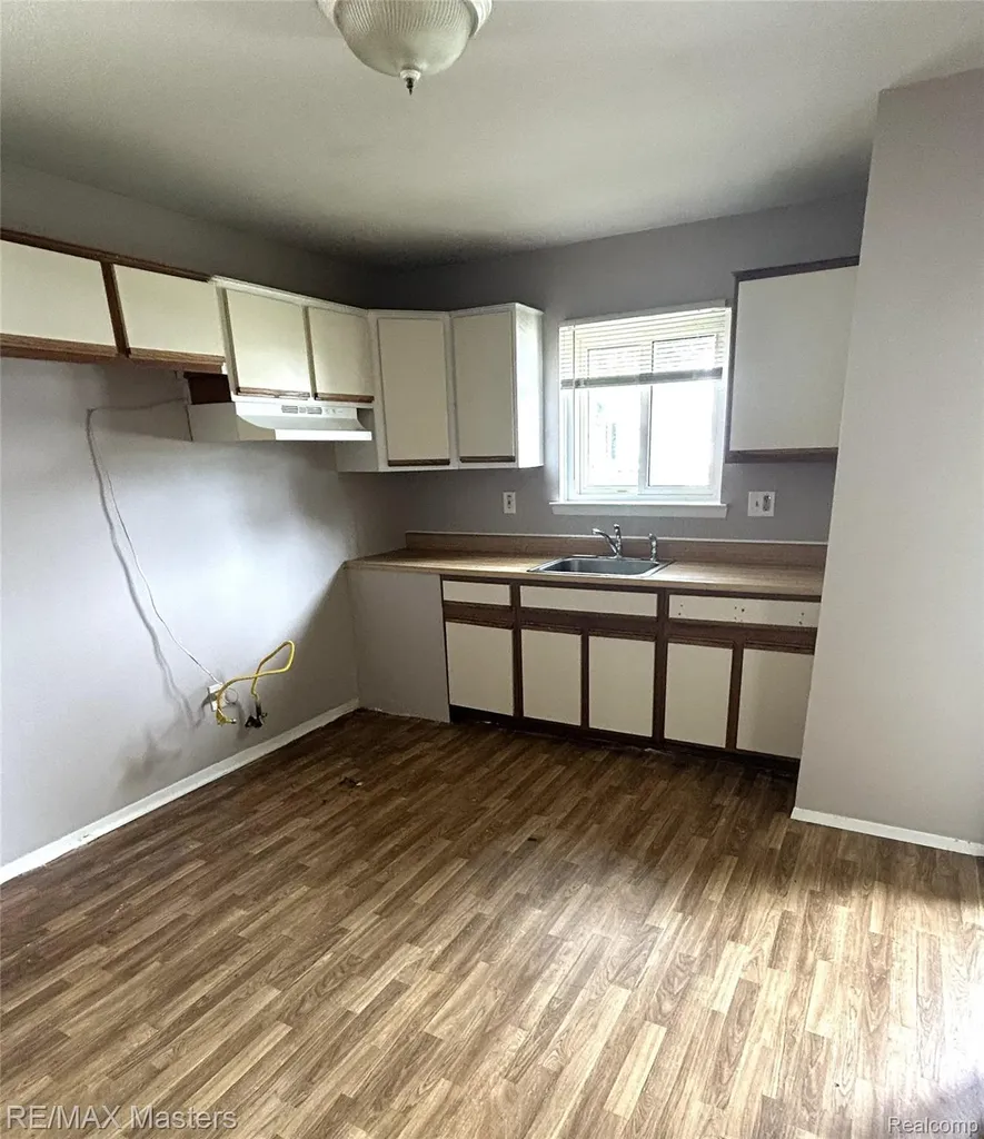 4210 Hazel Avenue Lincoln Park City MI 48146
