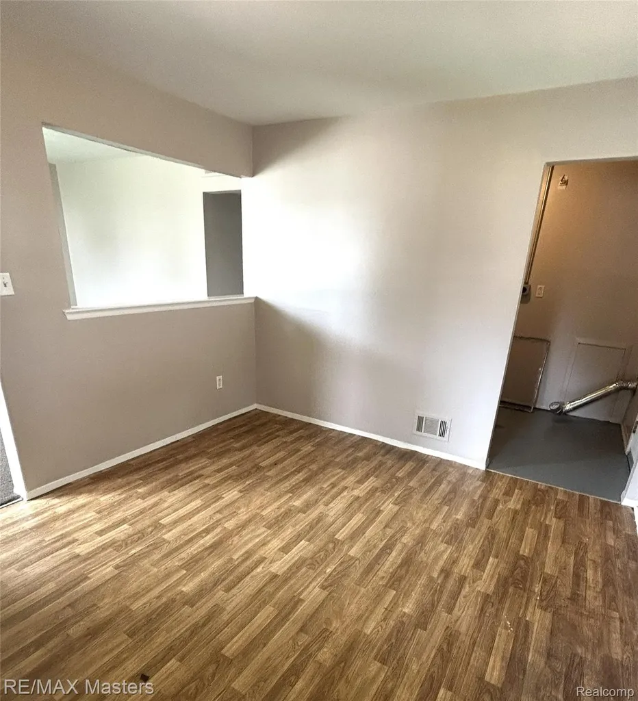 4210 Hazel Avenue Lincoln Park City MI 48146
