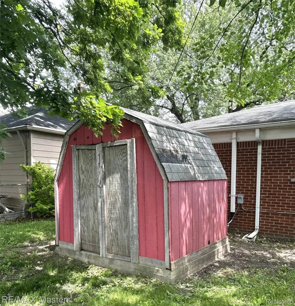 4210 Hazel Avenue Lincoln Park City MI 48146