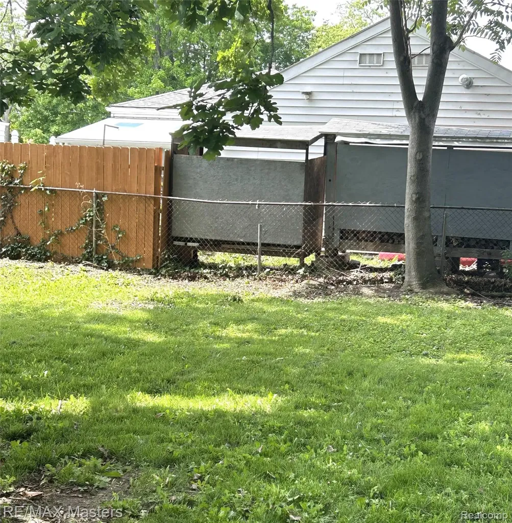 4210 Hazel Avenue Lincoln Park City MI 48146