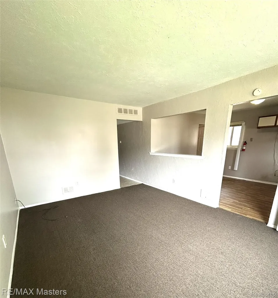 4210 Hazel Avenue Lincoln Park City MI 48146