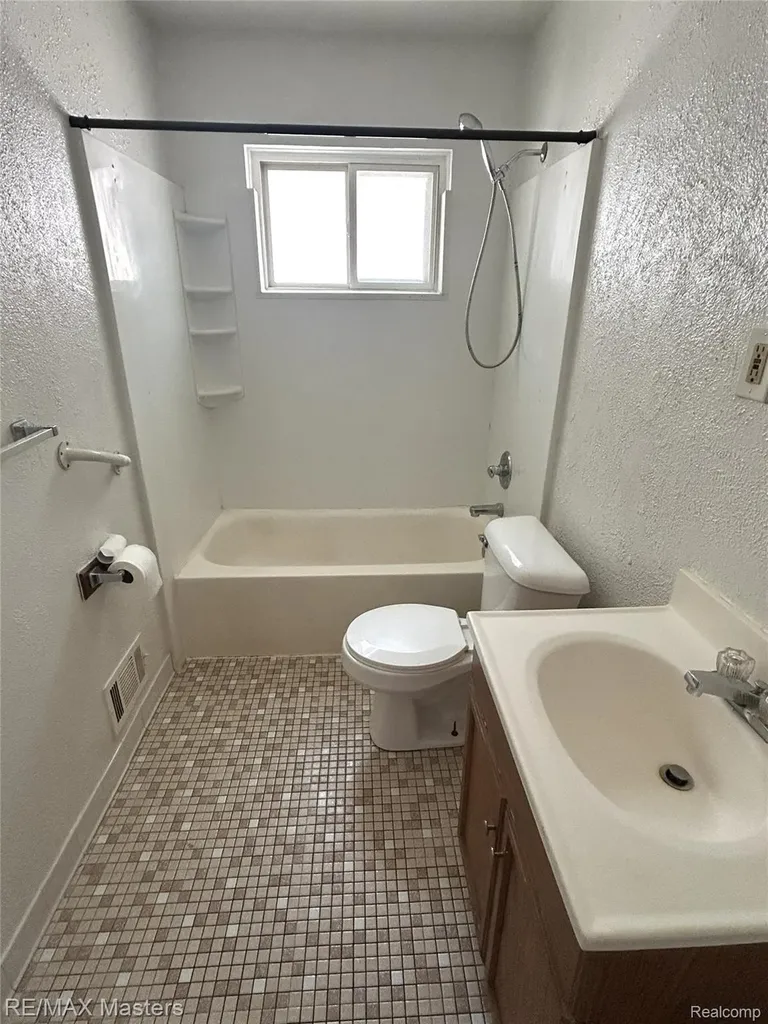 4210 Hazel Avenue Lincoln Park City MI 48146