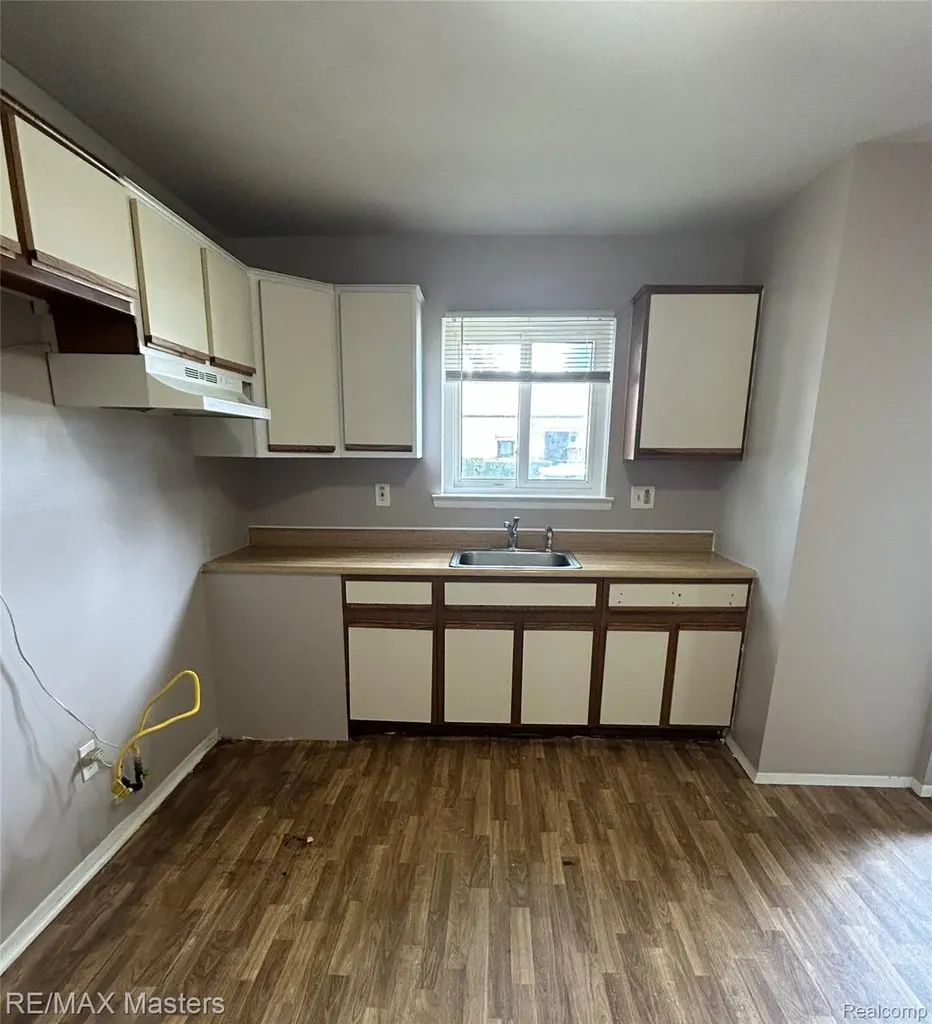 4210 Hazel Avenue Lincoln Park City MI 48146