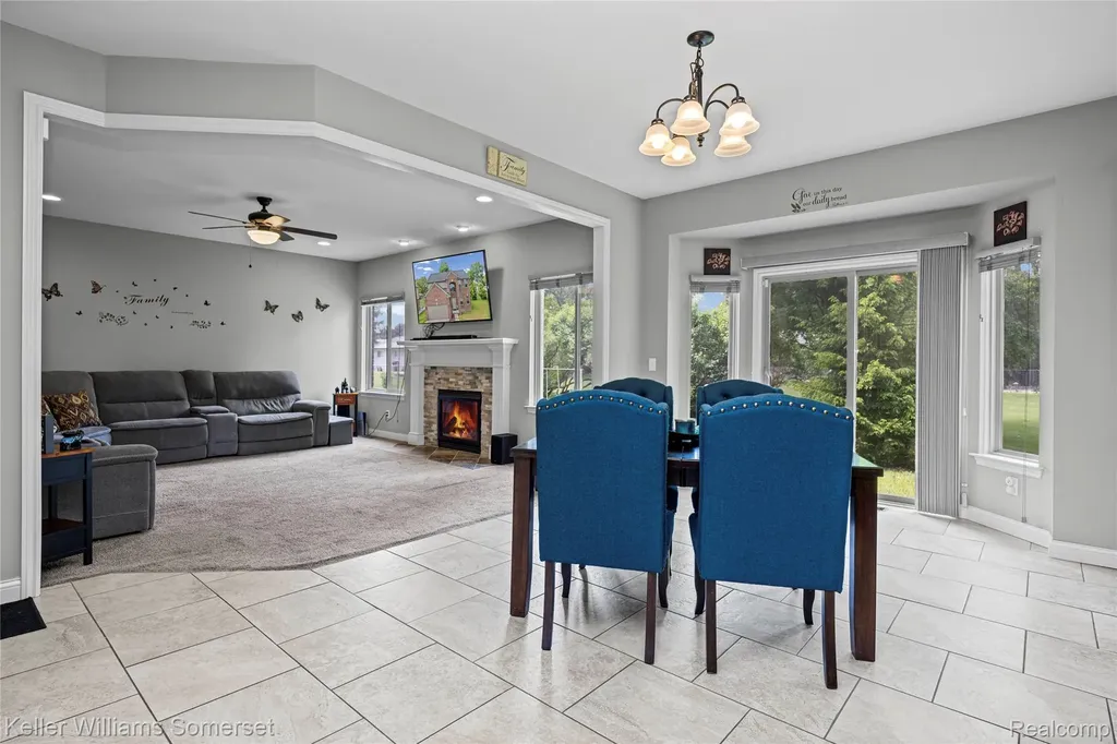 37505 Tamarack Drive Sterling Heights City MI 48310