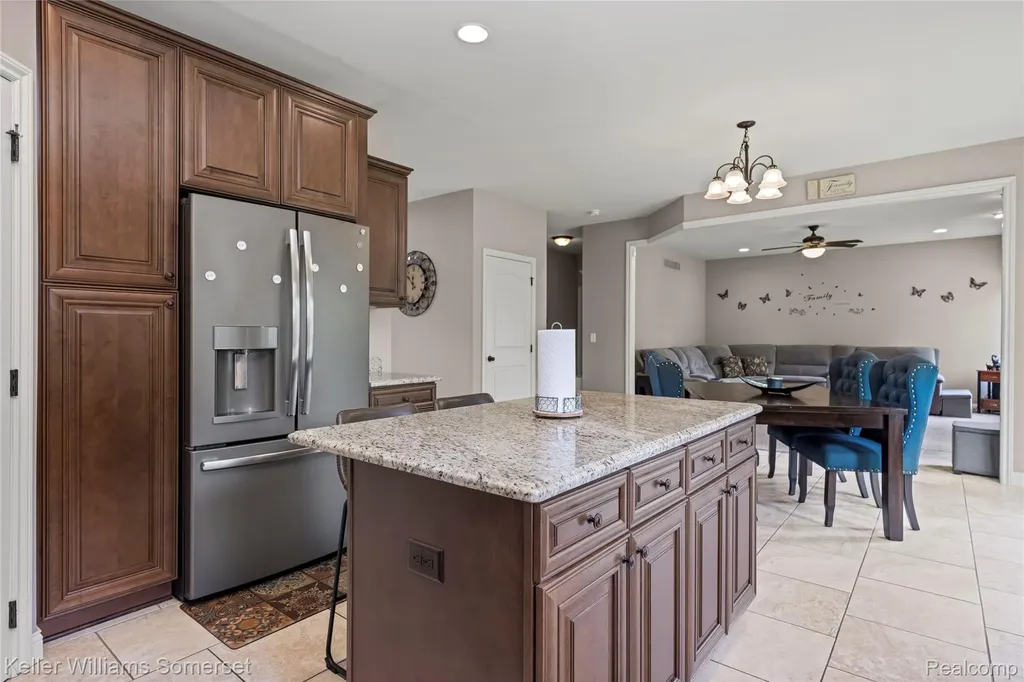 37505 Tamarack Drive Sterling Heights City MI 48310