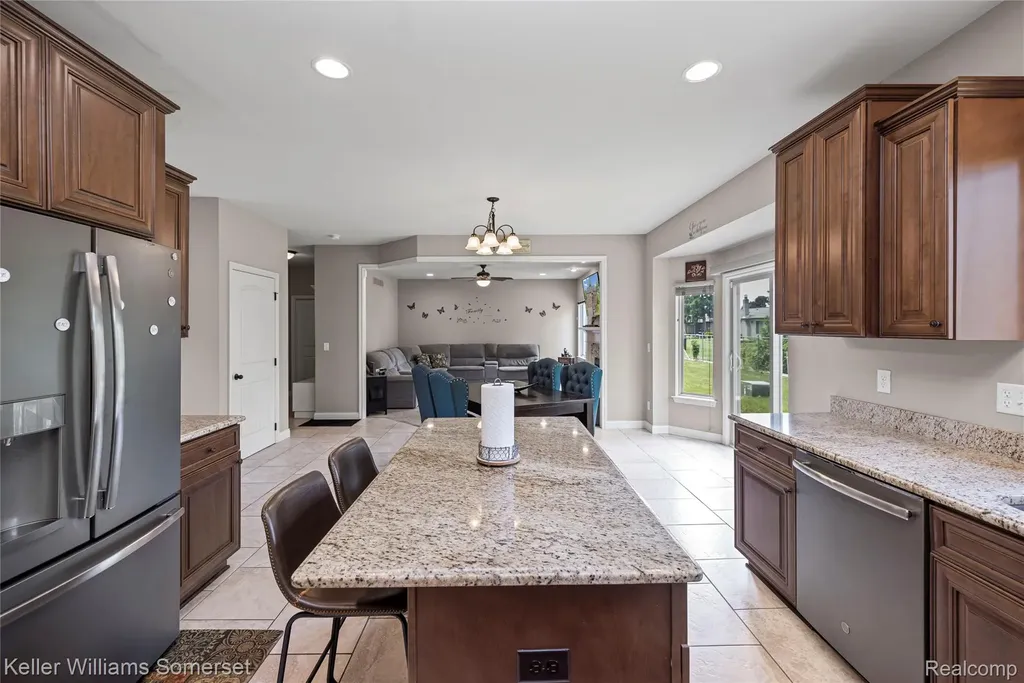 37505 Tamarack Drive Sterling Heights City MI 48310