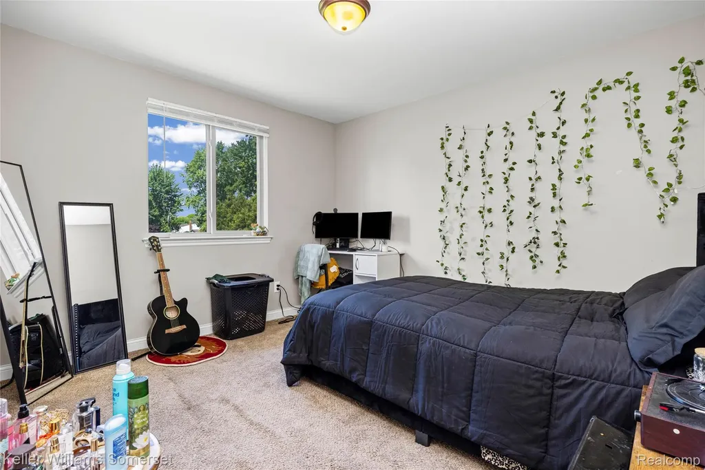 37505 Tamarack Drive Sterling Heights City MI 48310
