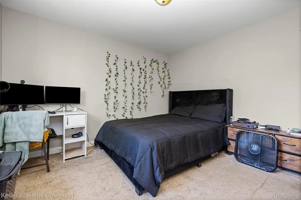 37505 Tamarack Drive Sterling Heights City MI 48310