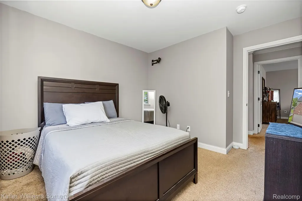 37505 Tamarack Drive Sterling Heights City MI 48310