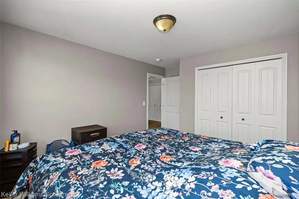 37505 Tamarack Drive Sterling Heights City MI 48310