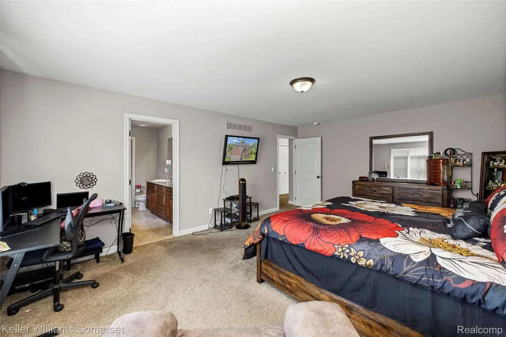 37505 Tamarack Drive Sterling Heights City MI 48310