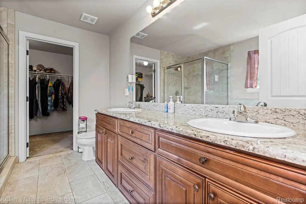 37505 Tamarack Drive Sterling Heights City MI 48310