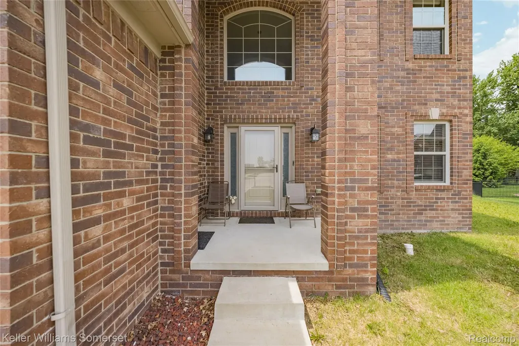 37505 Tamarack Drive Sterling Heights City MI 48310