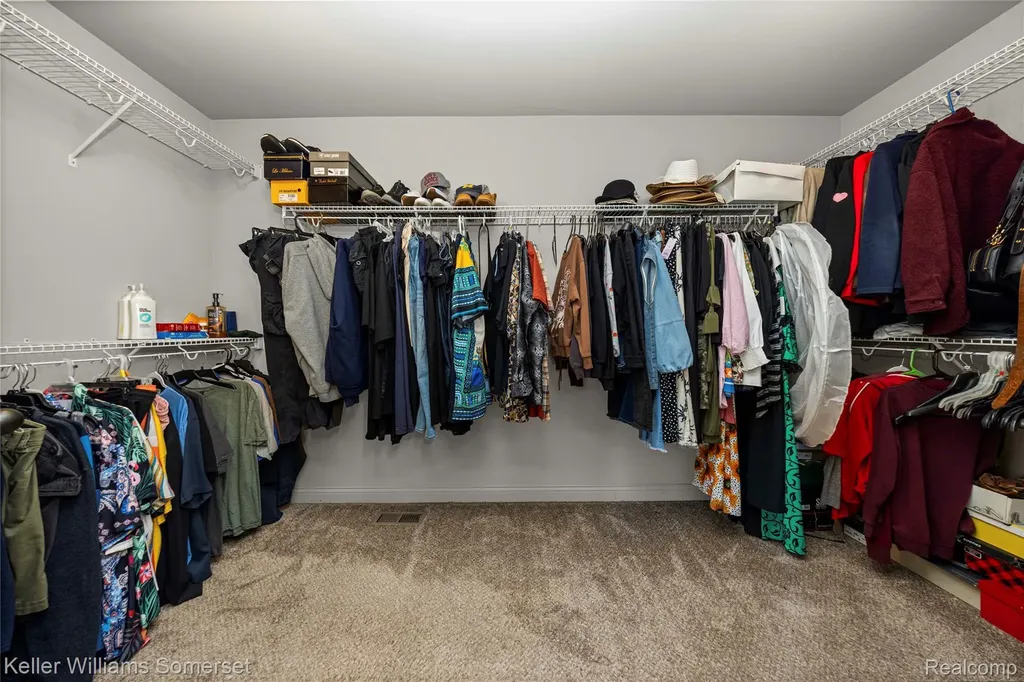 37505 Tamarack Drive Sterling Heights City MI 48310