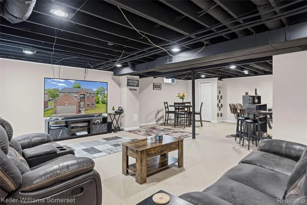 37505 Tamarack Drive Sterling Heights City MI 48310