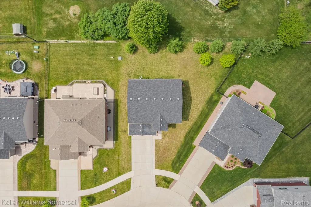 37505 Tamarack Drive Sterling Heights City MI 48310