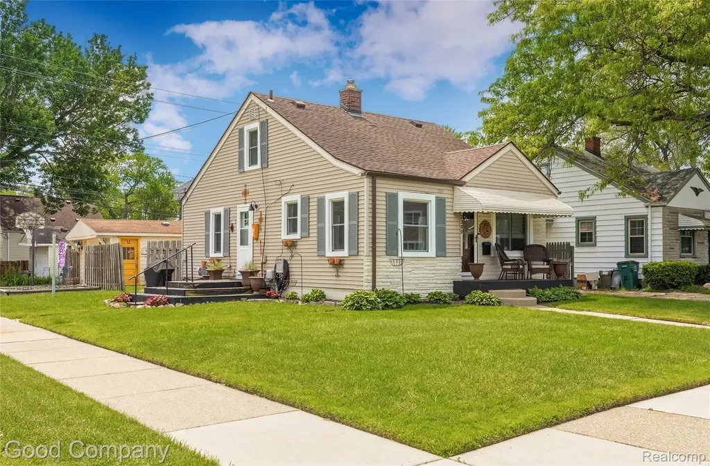 2380 Chestnut Street Ferndale City MI 48220