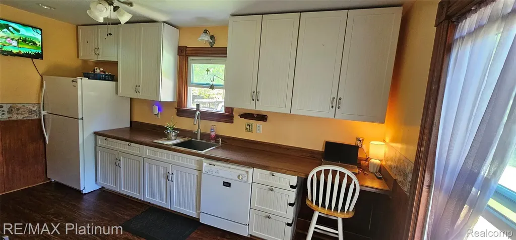 17140 Haggerty Road Van Buren Charter Township MI 48111