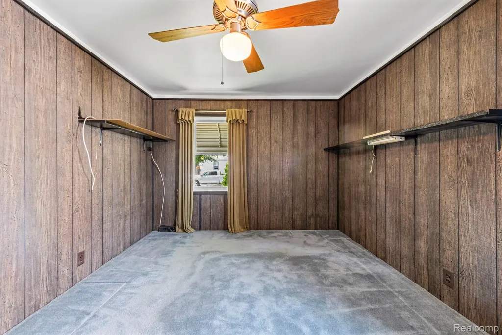 12435 Agnes Street Southgate City MI 48195