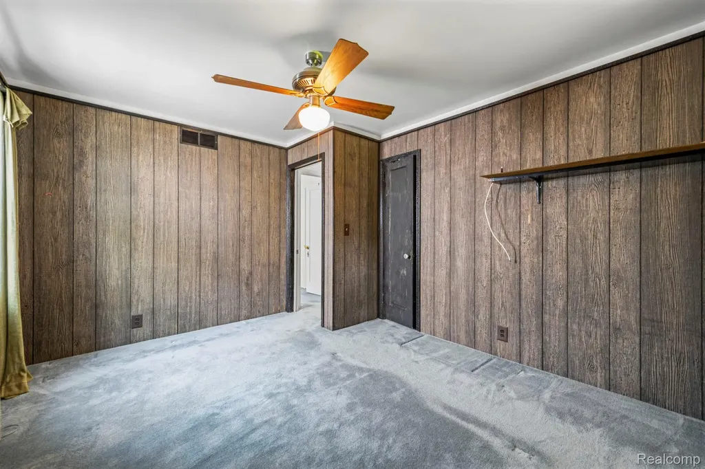 12435 Agnes Street Southgate City MI 48195