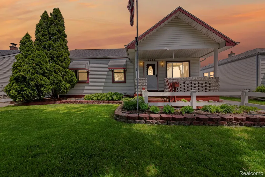 12435 Agnes Street Southgate City MI 48195