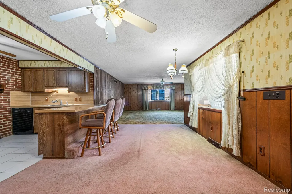 12435 Agnes Street Southgate City MI 48195